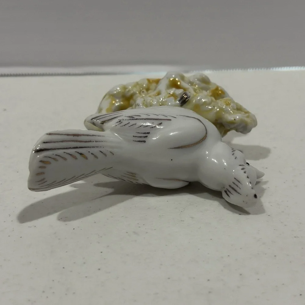 Vintage Japan Porcelain Blue Jay Bird Figurine 4